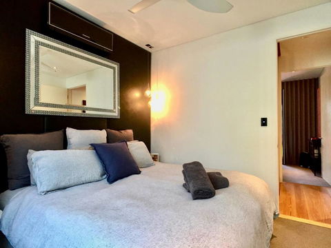 3 Storey Home Close Walk To Fox Studios SCG & City - Sydney 4u 20