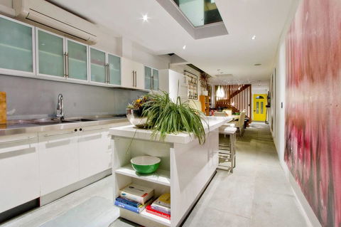3 Storey Home Close Walk To Fox Studios SCG & City - Sydney 4u 6