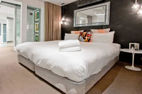 3 Storey Home Close Walk To Fox Studios SCG & City - Sydney 4u 10