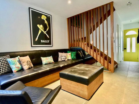 3 Storey Home Close Walk To Fox Studios SCG & City - Sydney 4u 23