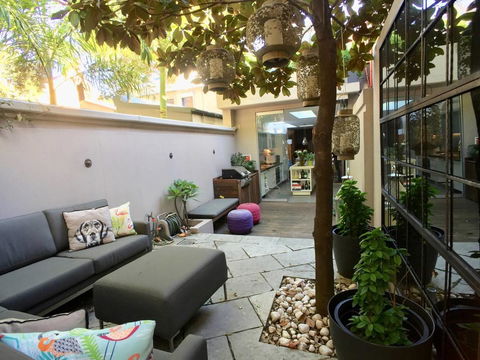 3 Storey Home Close Walk To Fox Studios SCG & City - Sydney 4u 15