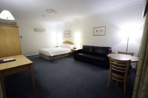 Carlyle Suites & Apartments - Accommodation Sydney 8