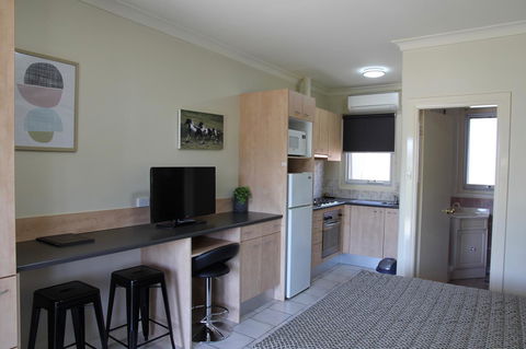 Tumut Apartments - Sydney 4u 8