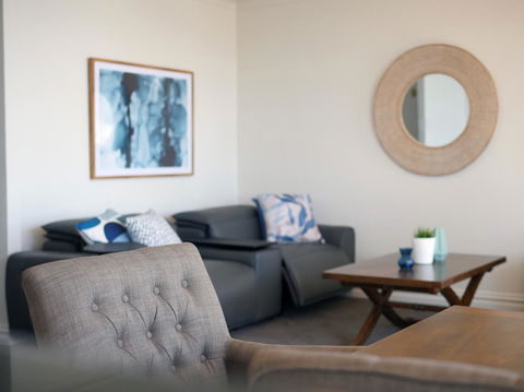 Panoramic Harbour Views And Unbeatable Comfort - Sydney 4u 10