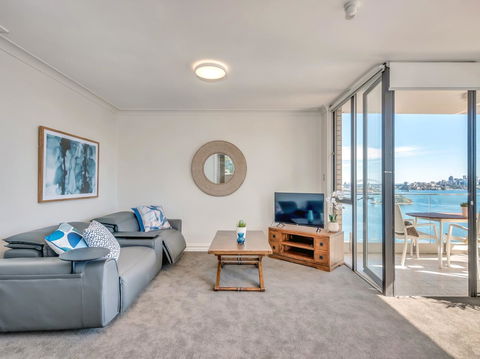 Panoramic Harbour Views And Unbeatable Comfort - Sydney 4u 2