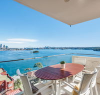 Panoramic harbour views and unbeatable comfort - Sydney 4u