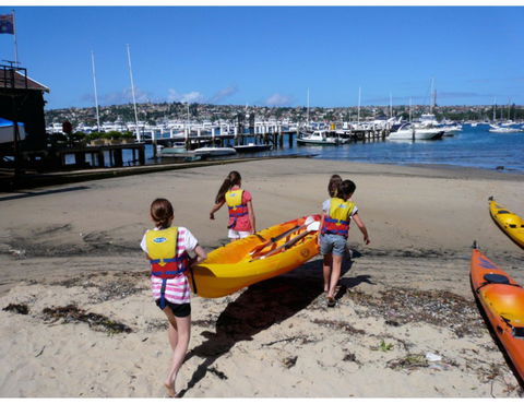 Panoramic Harbour Views And Unbeatable Comfort - Sydney 4u 15