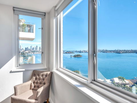 Panoramic Harbour Views And Unbeatable Comfort - Sydney 4u 12