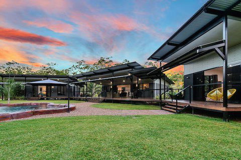 'Tropical Oasis - Darwin NT - Sydney 4u 0
