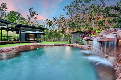 'Tropical Oasis - Darwin NT - Sydney 4u 2
