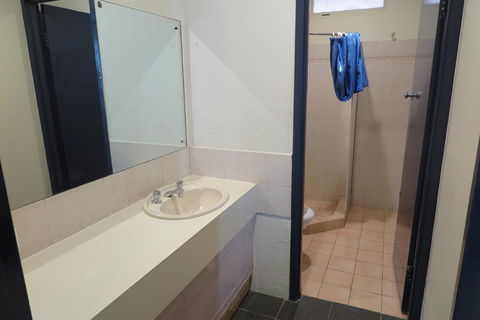 Jump Inn Alice Budget Accommodation - Sydney 4u 7