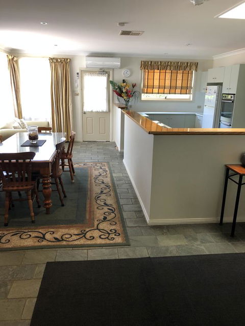 Beaches Serviced Apartments - Sydney 4u 5