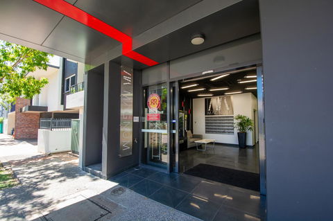Magnum Serviced Apartments - Sydney 4u 25