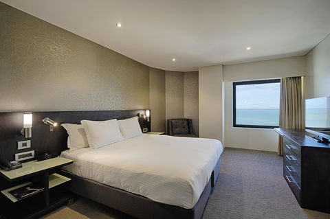 Hilton Darwin - Sydney 4u 13