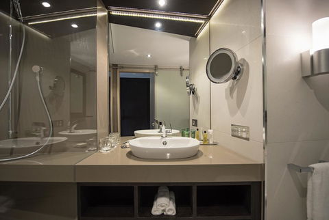 Hilton Darwin - Sydney 4u 24