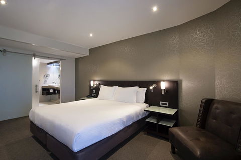 Hilton Darwin - Sydney 4u 30