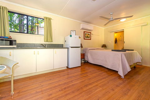 Oasis Tourist Park - Accommodation Sydney 8