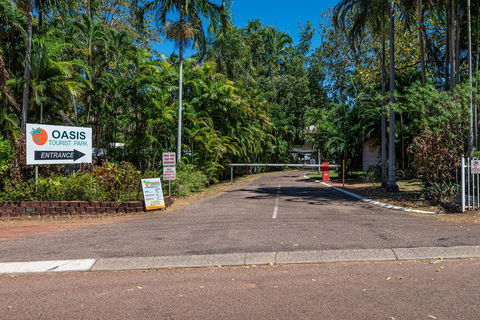 Oasis Tourist Park - Accommodation Sydney 1