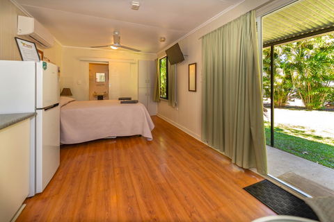 Oasis Tourist Park - Accommodation Sydney 7