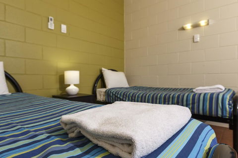Discovery Resorts - Kings Canyon - Sydney 4u 20