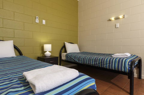Discovery Resorts - Kings Canyon - Sydney 4u 21