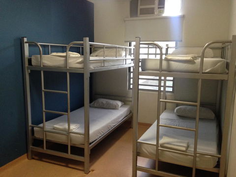 Melaleuca On Mitchell - Darwin YHA - Sydney 4u 42