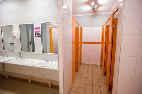 Melaleuca On Mitchell - Darwin YHA - Sydney 4u 3