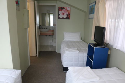 Golden Sands Motor Inn - Sydney 4u 22