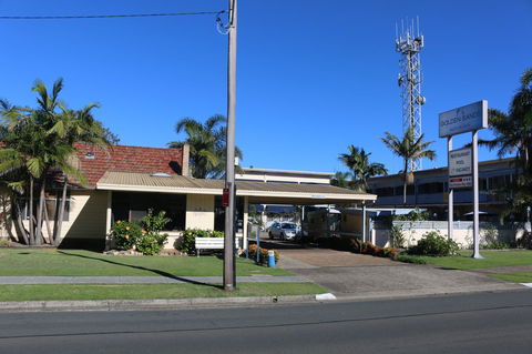 Golden Sands Motor Inn - Sydney 4u 18