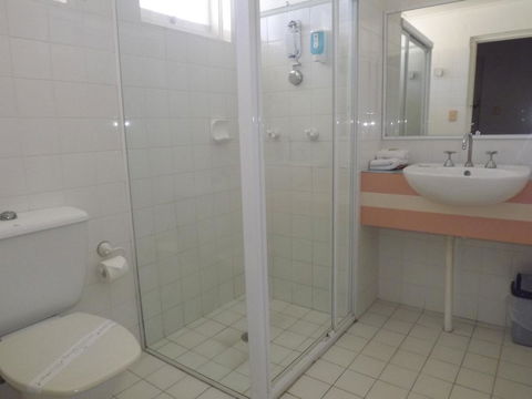 Golden Sands Motor Inn - Sydney 4u 30