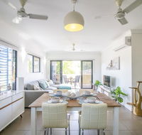 ZEN QUARTERS - The NOMADS PAD Near Nightcliff Markets  Sunset Foreshore - Sydney 4u