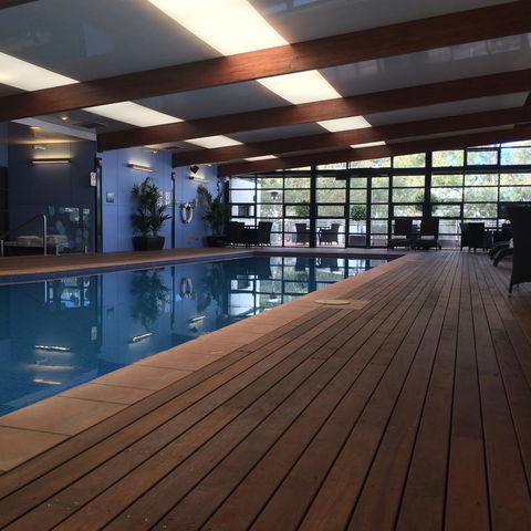 Novotel Canberra - Sydney 4u 4