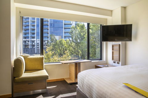 Crowne Plaza Canberra, An IHG Hotel - Accommodation Sydney 14