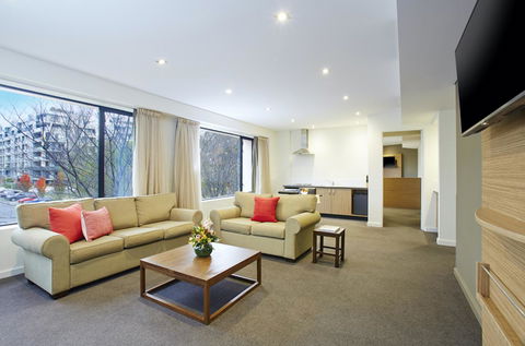 Crowne Plaza Canberra, An IHG Hotel - Accommodation Sydney 11
