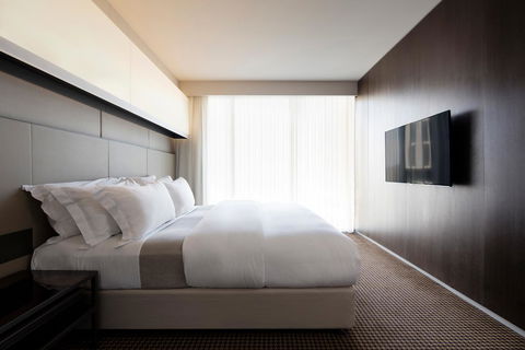 Hotel Realm - Sydney 4u 15