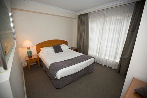 Bond 512 - Sydney 4u 0