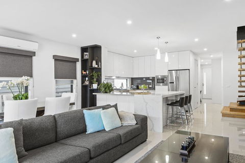 BOUTIQUE STAYS - Edinburgh Place - Sydney 4u 3