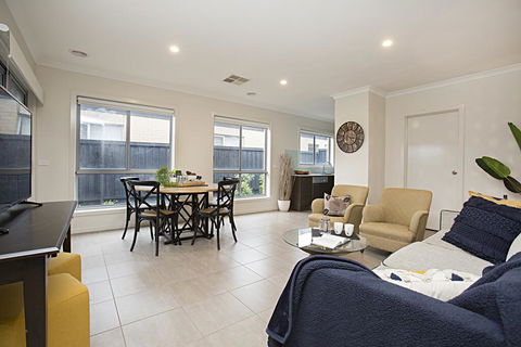 BOUTIQUE STAYS - Gumflower - Accommodation Sydney 0