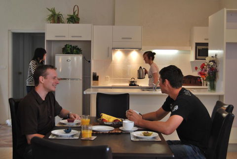 Brayfield Cottage - Sydney 4u 1
