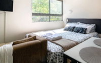 Brisbane City Resort Style Studio Waterfront Apartment - WINTER SPECIAL