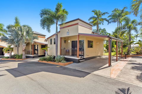Brisbane Holiday Village - Sydney 4u 1