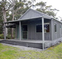 Brodribb River Rainforest Cabins - Cabin 3 - Sydney 4u