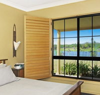 Broken View Estate - Sydney Resort