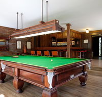 Brookfield Retreat - Large Holiday Home / Group Accommodation - Accommodation Sydney