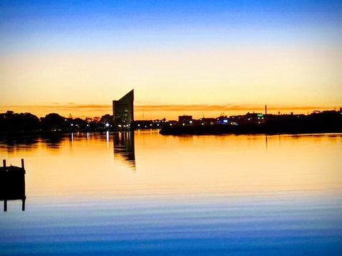 Bunbury's Most Convenient Location - Sydney 4u 0