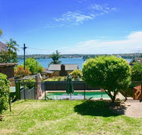 Bundeena Base Holiday Home - Sydney 4u