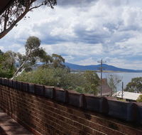 Bundilla 3 - Lake views from the Balcony - Sydney 4u