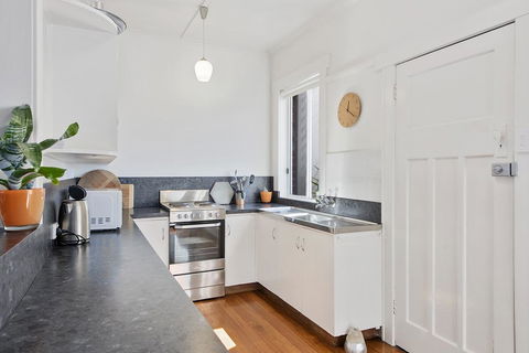 Burnie City Apartments - Accommodation Sydney 2