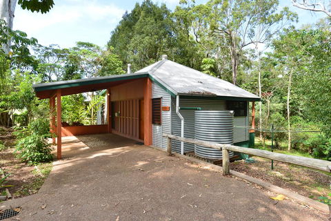 Bushland Cottages And Lodge - Sydney 4u 2