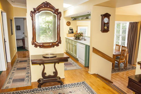 Bygone Beautys Cottages - Bronte Cottage - Accommodation Sydney 2